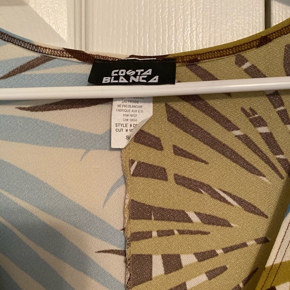 Fitted tropical wrap dress - Picture 4 of 5